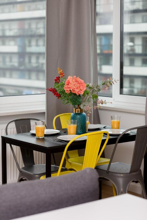Artistic Zoliborz Apartments By Noclegi Renters Варшава Екстериор снимка