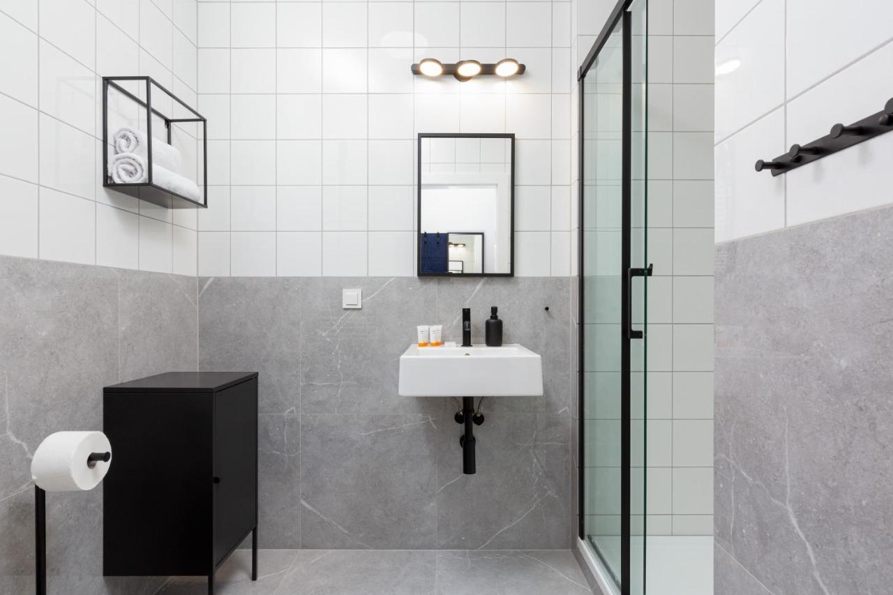 Artistic Zoliborz Apartments By Noclegi Renters Варшава Екстериор снимка